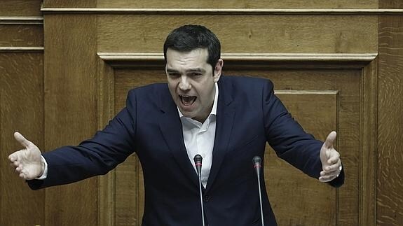 Grecia aprueba unos Presupuestos basados en el ahorro y más recortes