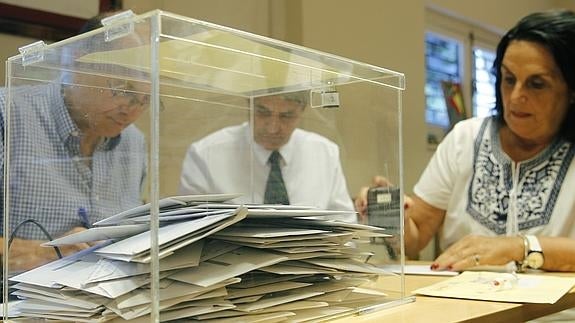 Los consulados abrirán sábado y domingo para votar en el exterior