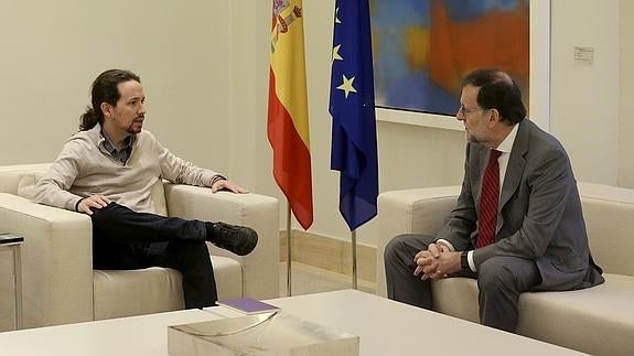 Iglesias pide al PSOE que deje de hacer teatro y aclare si apoyará a Rajoy