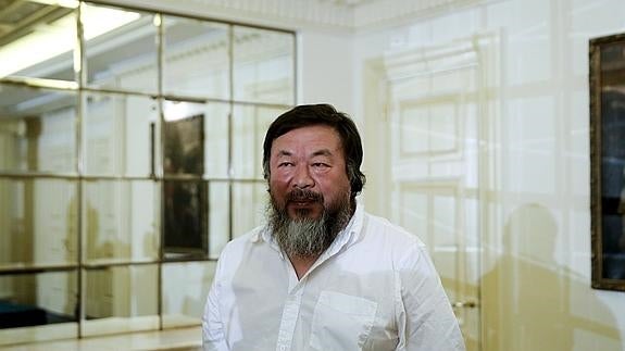 Ai Weiwei instala un taller en Lesbos para llamar la atención sobre los refugiados