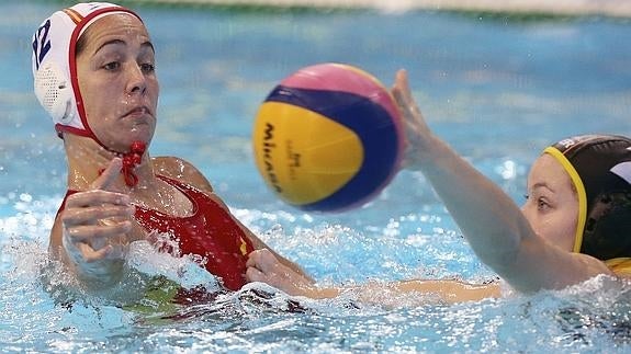 España cumple antes del trascendental duelo contra Italia