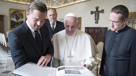 DiCaprio expone al Papa su compromiso con el medio ambiente