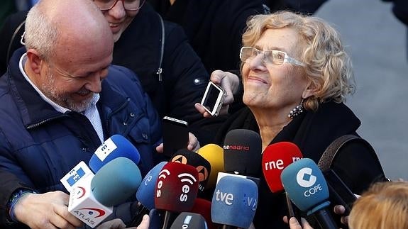 Carmena insta a un pacto que evite elecciones: «Con lo que tenemos, hay que trabajar»