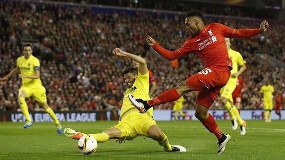 El Liverpool despierta del sueño al Villarreal