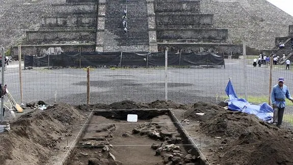 Descubren misteriosos cráteres en el yacimiento de Teotihuacán