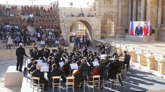 La vida vuelve a las ruinas romanas de Palmira