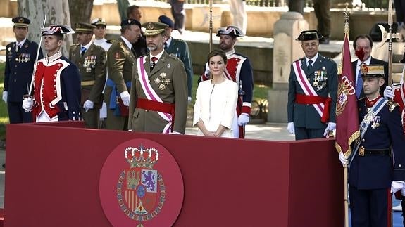 El Día de las Fuerzas Armadas mantendrá la austeridad pero incluirá más actividades