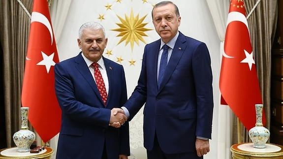 Binali Yildirim, nominado como nuevo primer ministro de Turquía