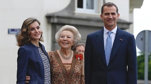 Los Reyes y la princesa Beatriz se adentran en el mundo onírico de El Bosco