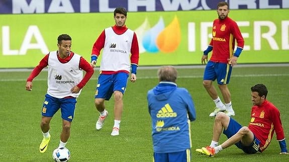 Del Bosque sigue sin poder entrenar con sus 23 jugadores