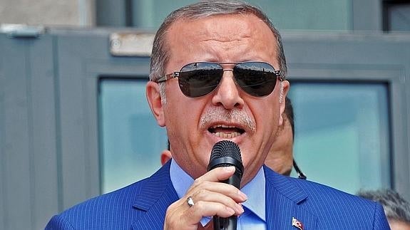 Erdogan dice que las mujeres que rechazan la maternidad «niegan su feminidad»
