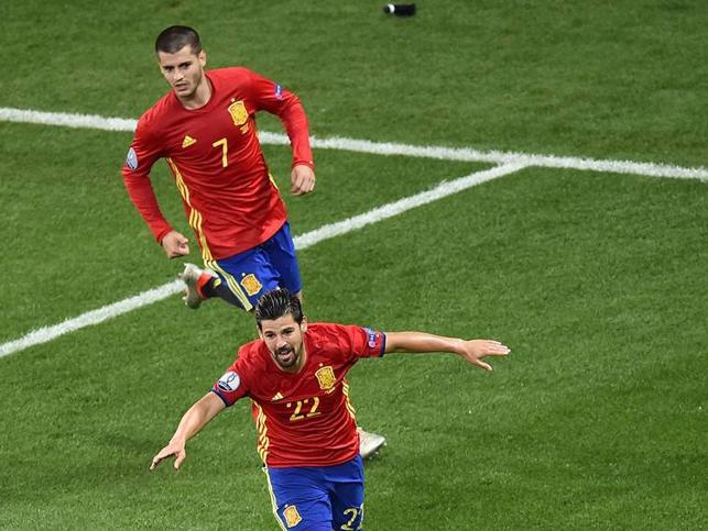 Morata y Nolito, noche de fiesta