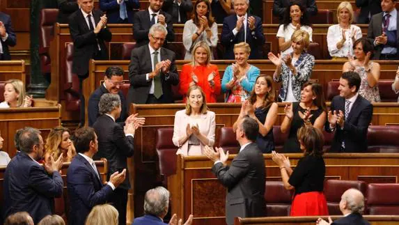 Ana Pastor se convierte en la segunda mujer que preside el Congreso