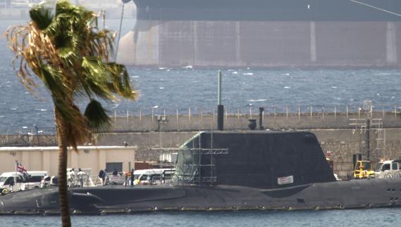 Reino Unido pide disculpas a España por el accidente del submarino nuclear en Gibraltar