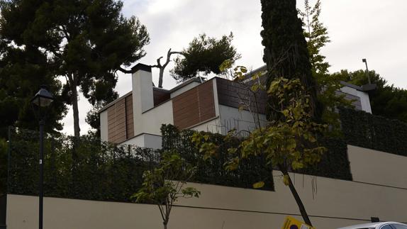 Castro libera 72.600 euros de la venta de Pedralbes para pagar al abogado de Urdangarin