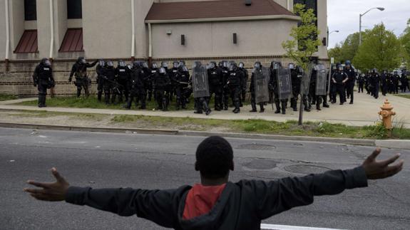 La Casa Blanca concluye que la Policía de Baltimore discrimina a los negros