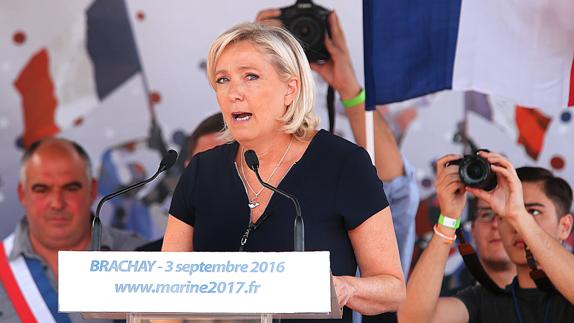 Le Pen promete un referéndum de salida de la UE si gana las presidenciales