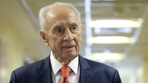 Simón Peres «mejora» pero sigue grave tras sufrir una hemorragia cerebral