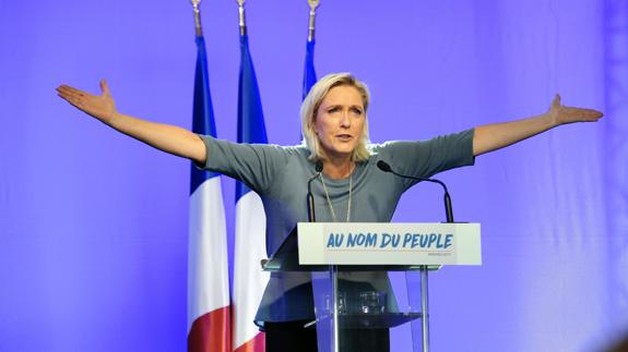 Le Pen presenta su campaña presidencial: «Francia no se vende»