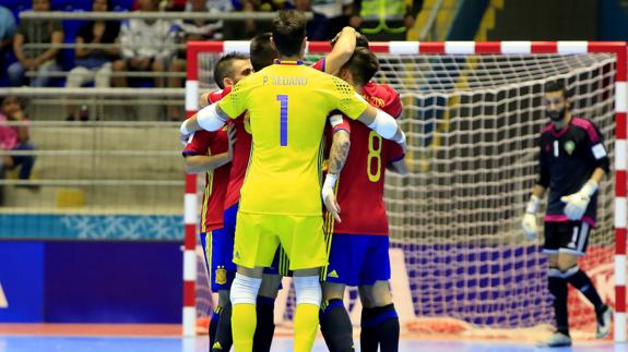 España derrota a Marruecos 4-3 y se cita en octavos con Kazajistán