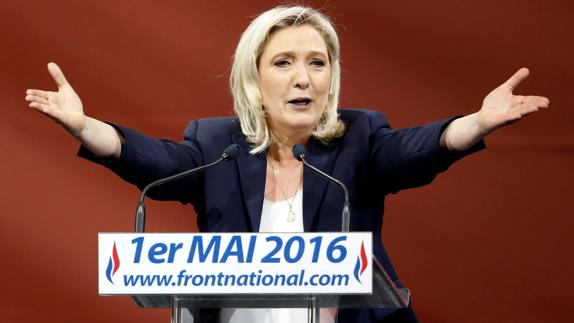 Le Pen dice que la victoria de Trump aumenta sus opciones en Francia