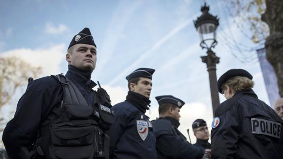 Juzgan en París a los siete detenidos por manifestarse en favor de los etarras