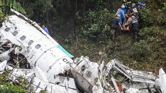 La aerolínea LaMia había realizado otros dos vuelos al límite de combustible