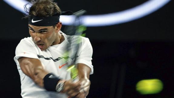 Nadal se abre hueco con la eliminación de Djokovic