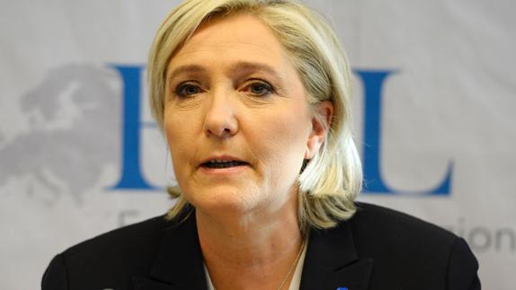 Le Pen dice que la UE ha muerto pero que todavía no lo sabe