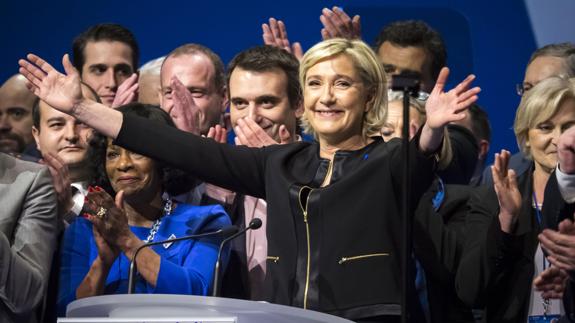 Le Pen reivindica la lucha contra la globalización y el fundamentalismo islámico