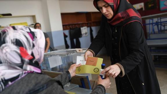 Una observadora cifra en hasta 2,5 millones los votos «manipulados» del referéndum turco