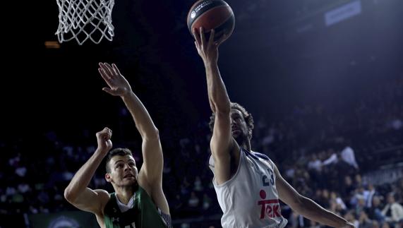 La defensa da al Real Madrid el billete para la 'Final Four'