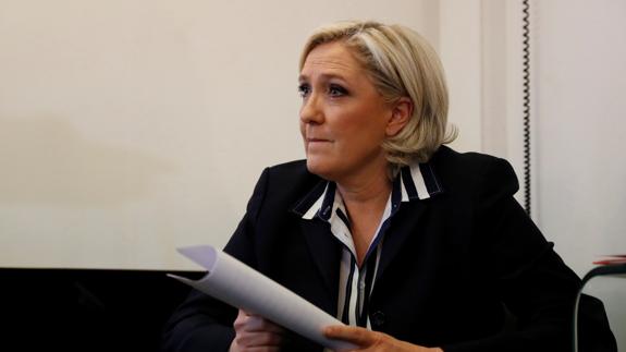 Le Pen, dispuesta a cambiar la ley electoral y disolver la Asamblea si es presidenta