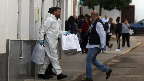 Prisión para el hombre acusado de matar a su pareja y ocultarla en una maleta en Sevilla