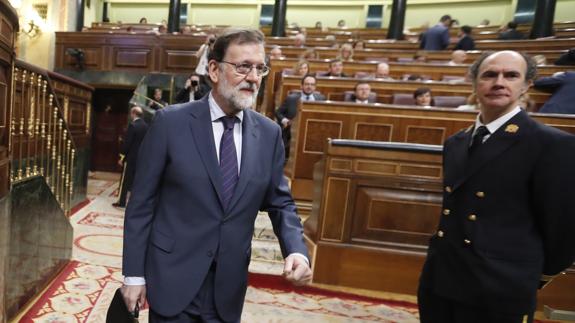 Rajoy mantiene su «plena confianza» en Catalá y los fiscales reprobados