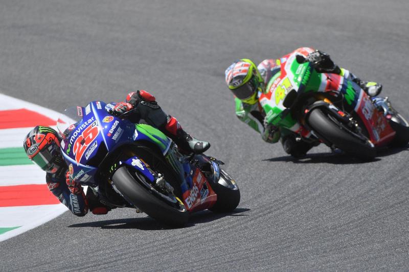 Maverick Viñales empieza a coger distancia