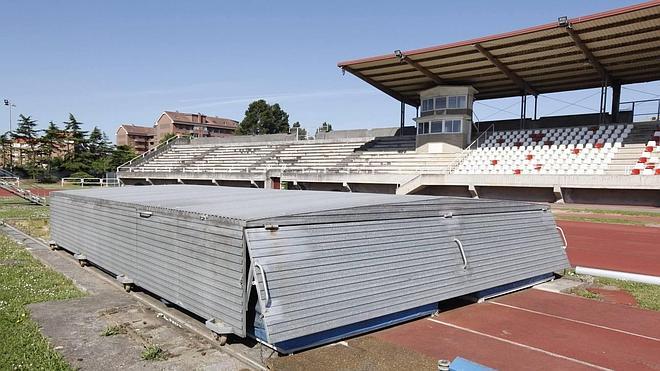 El complejo deportivo de Las Mestas se renueva treinta años después