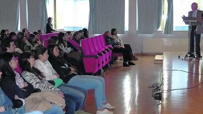 Alumnos de Posada interactúan sobre la Nasa y talleres laborales