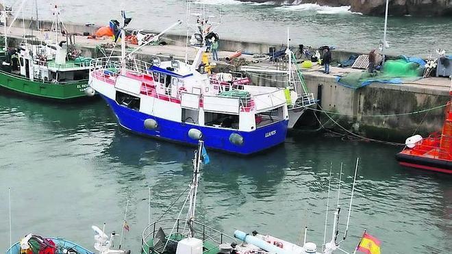 Fomento dragará el puerto pesquero de Llanes