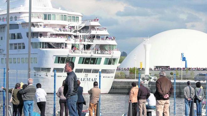Escala en una ciudad dormida