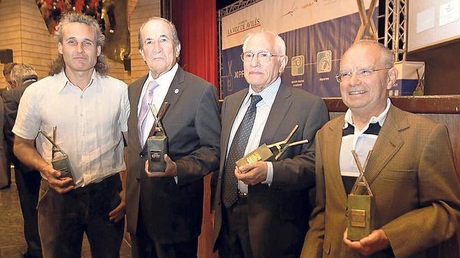 LA VOZ DE AVILÉS premia a «cuatro ejemplos de dedicación, humildad, esfuerzo y éxito»