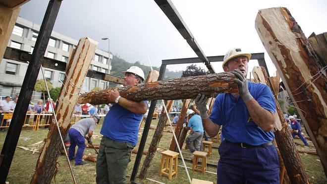 San Xuan pone a arder Mieres