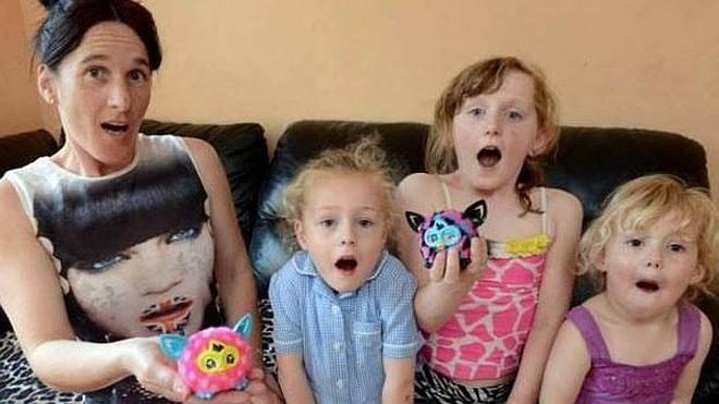 Una madre denuncia que un Furby que le regaló a sus hijas dice 'palabrotas'