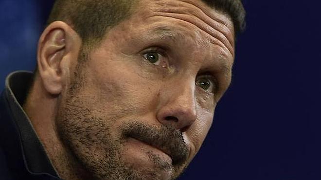 Simeone informa sin querer de la muerte de su amigo periodista a su viuda