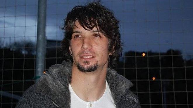 El fútbol asturiano se tiñe de luto con la muerte de Saúl Lara