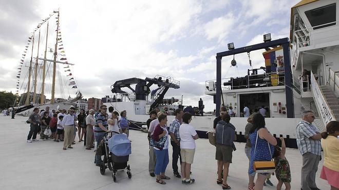 AUfemar arriba a las costas de Avilés