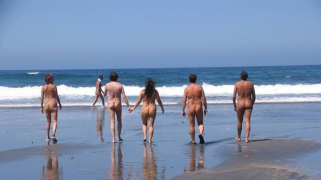 Torimbia, entre las mejores playas naturistas de España