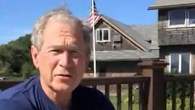 George Bush también se moja