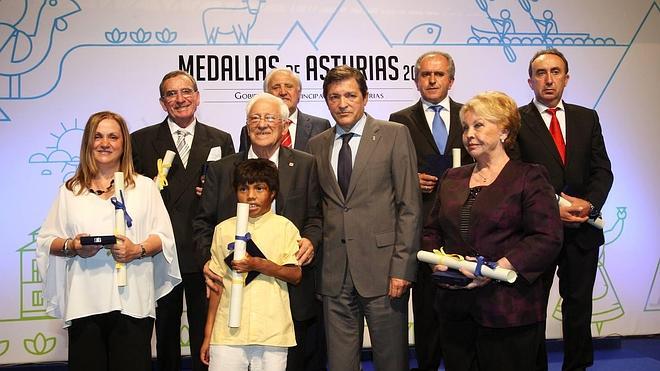 Javier Fernández: «Asturias nunca ha claudicado ante las dificultades»