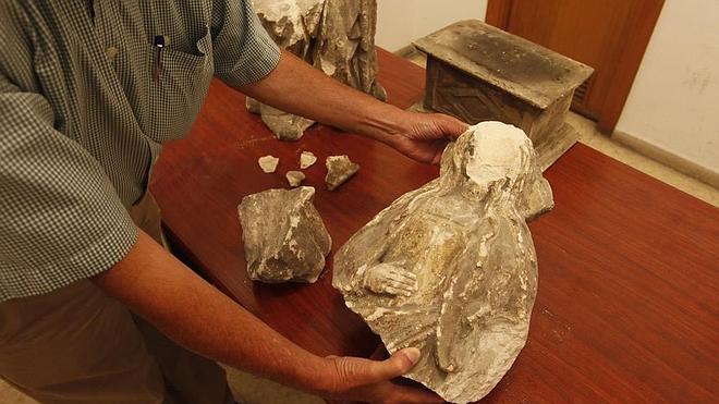 Investigan el destrozo de la imagen de la capilla de la Magdalena